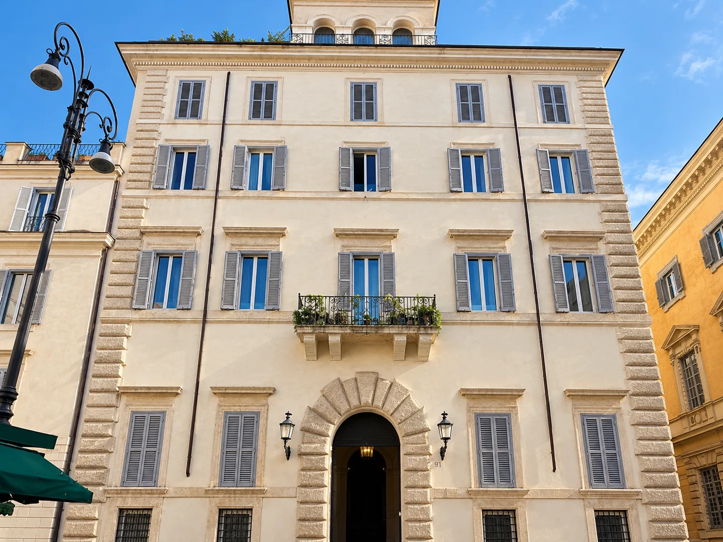 Centro Storico Piazza Borghese